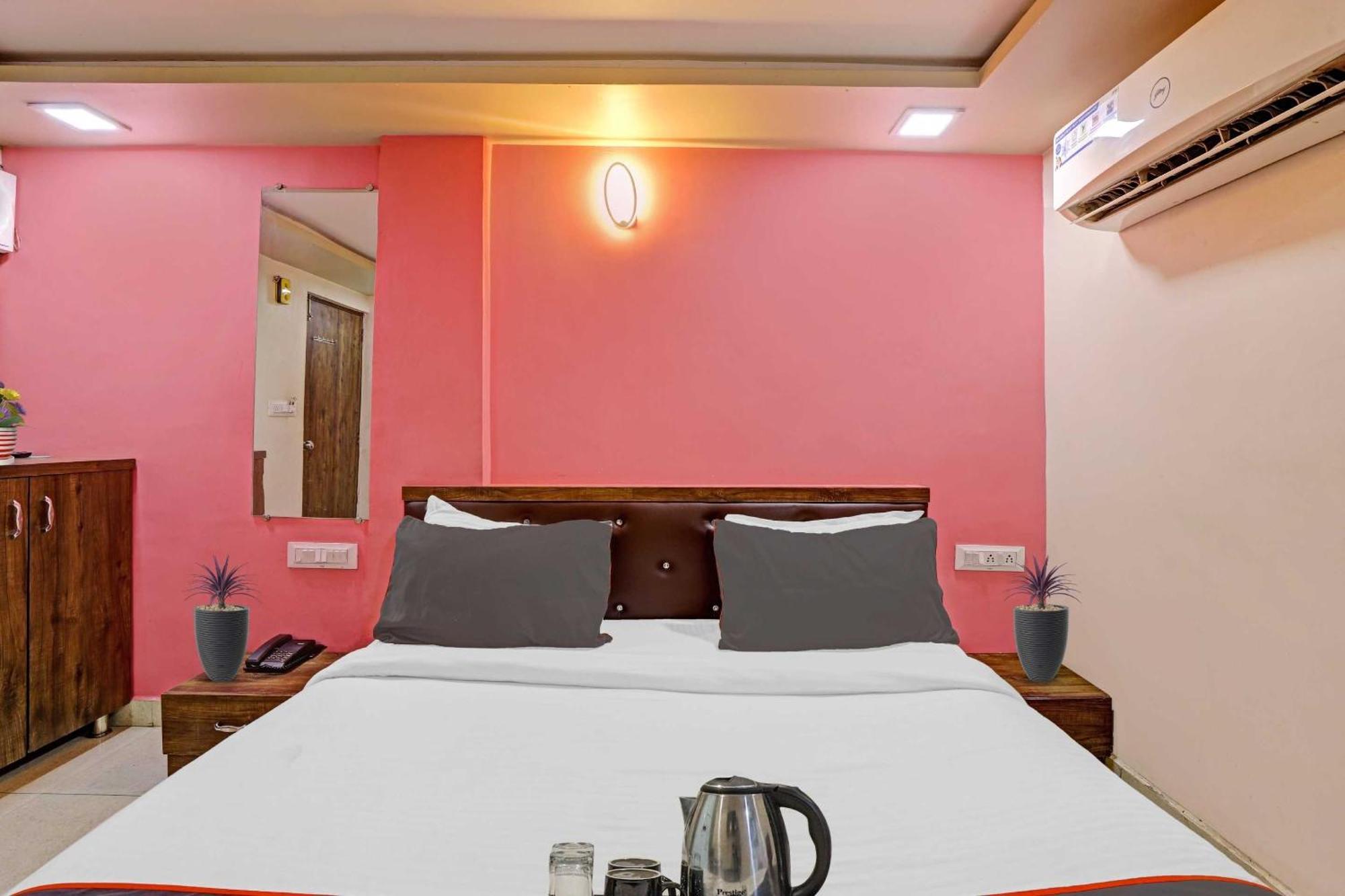 Hotel O Royal Αχμπανταμπάντ Εξωτερικό φωτογραφία