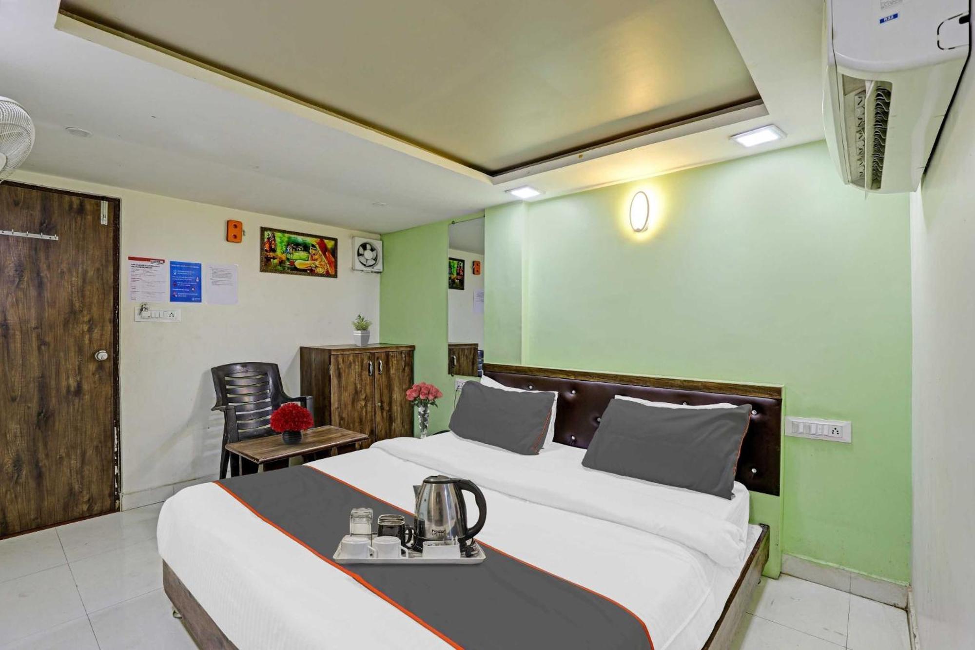 Hotel O Royal Αχμπανταμπάντ Εξωτερικό φωτογραφία