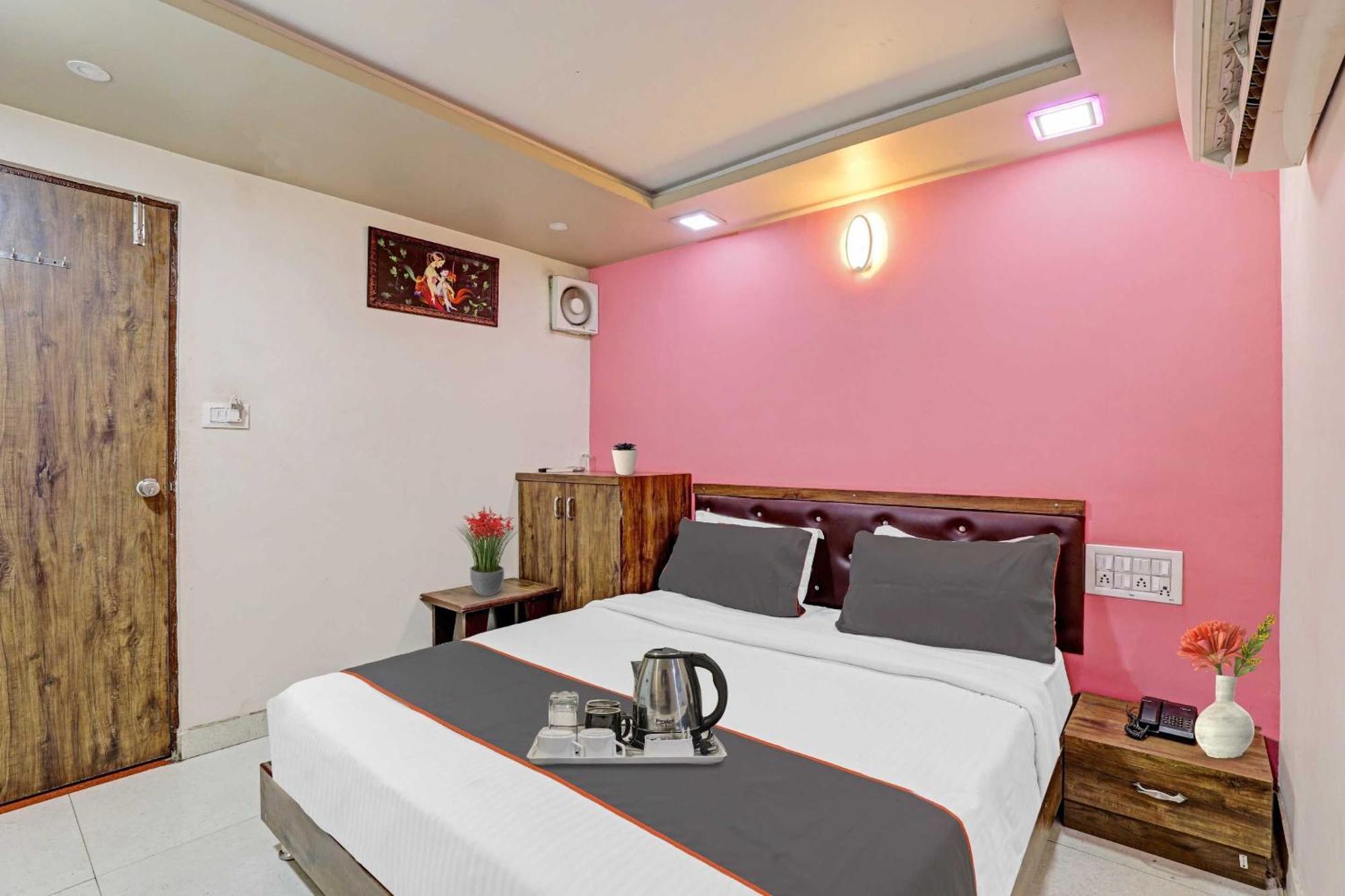 Hotel O Royal Αχμπανταμπάντ Εξωτερικό φωτογραφία