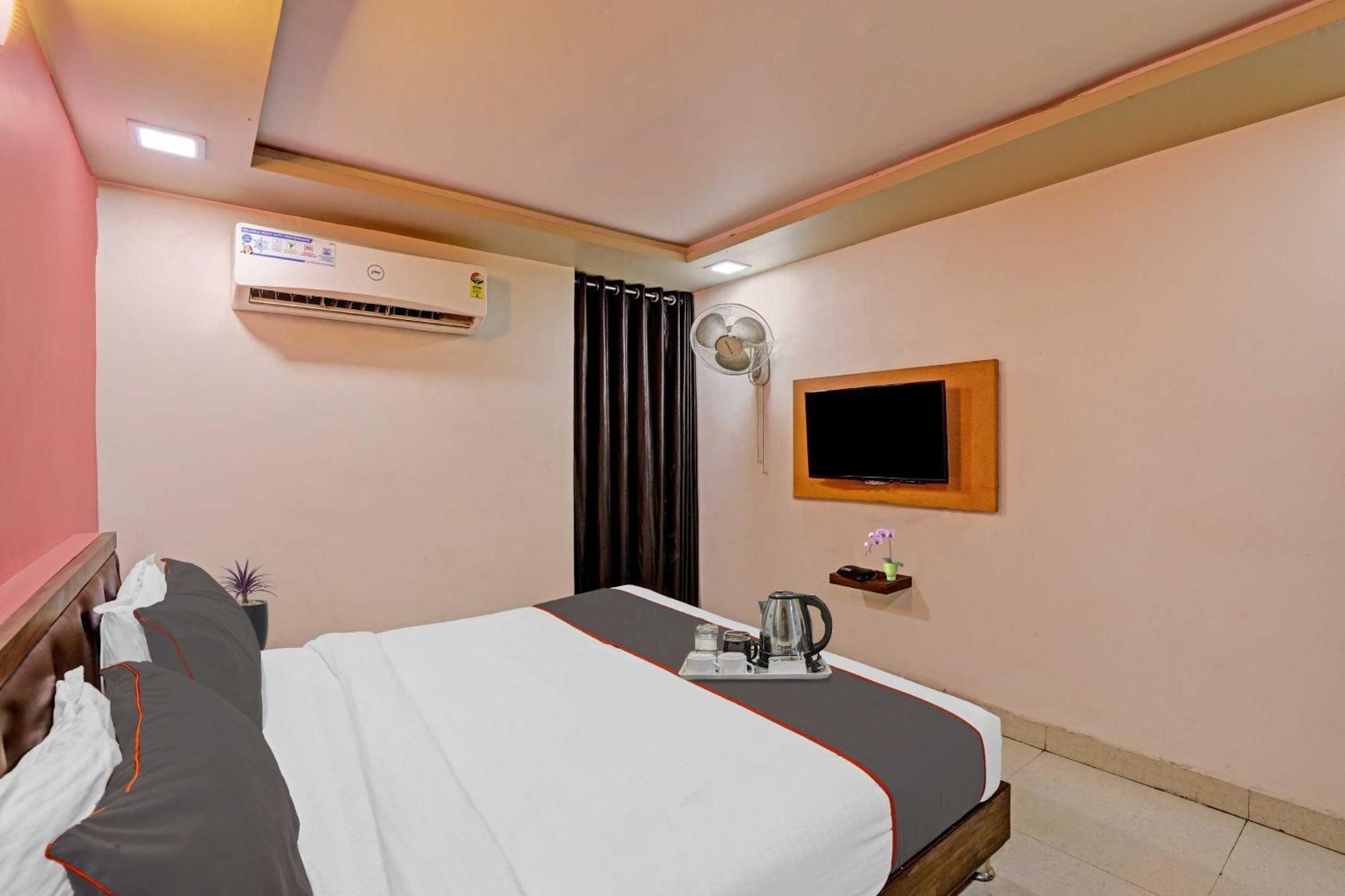 Hotel O Royal Αχμπανταμπάντ Εξωτερικό φωτογραφία