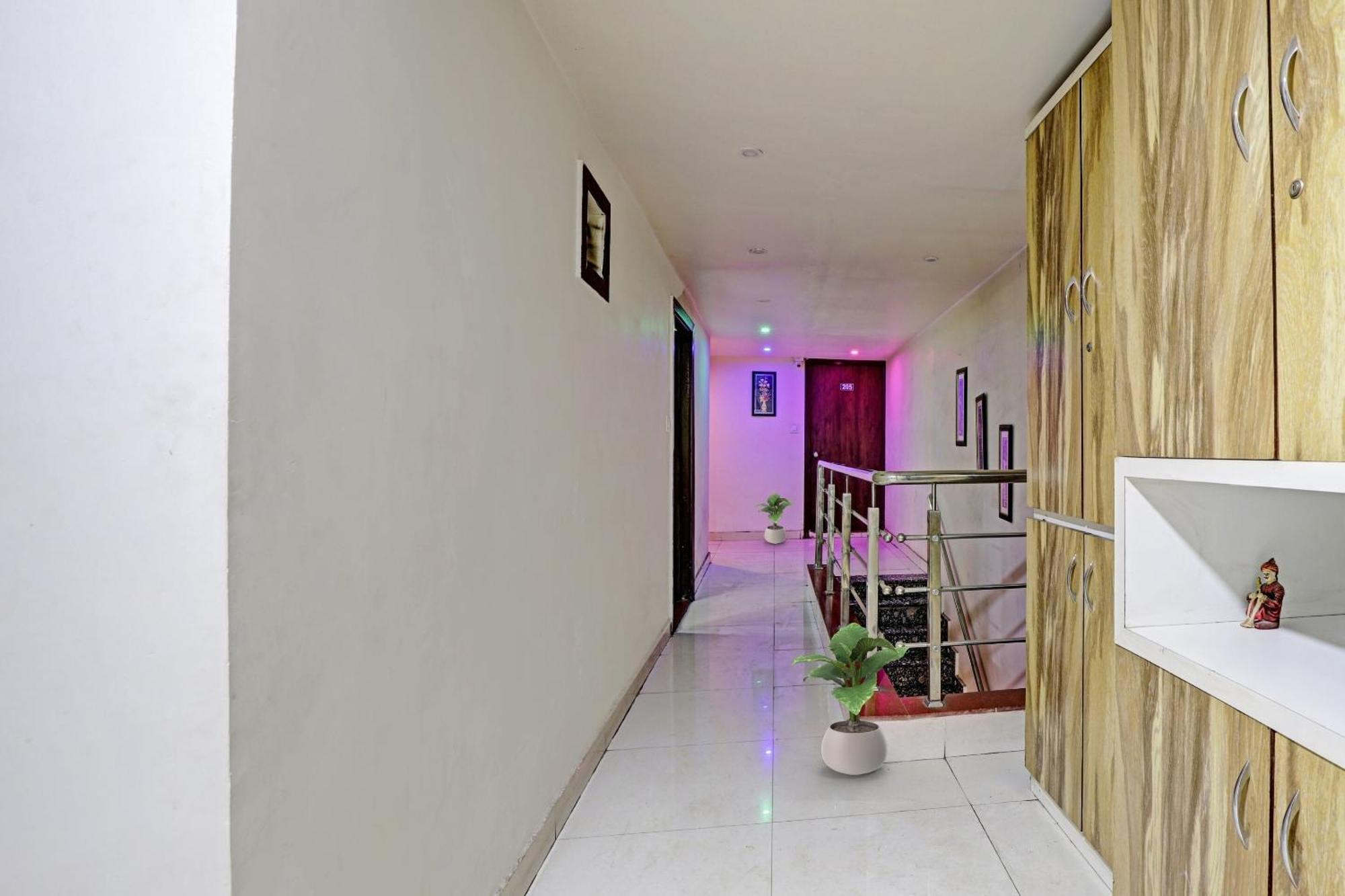 Hotel O Royal Αχμπανταμπάντ Εξωτερικό φωτογραφία