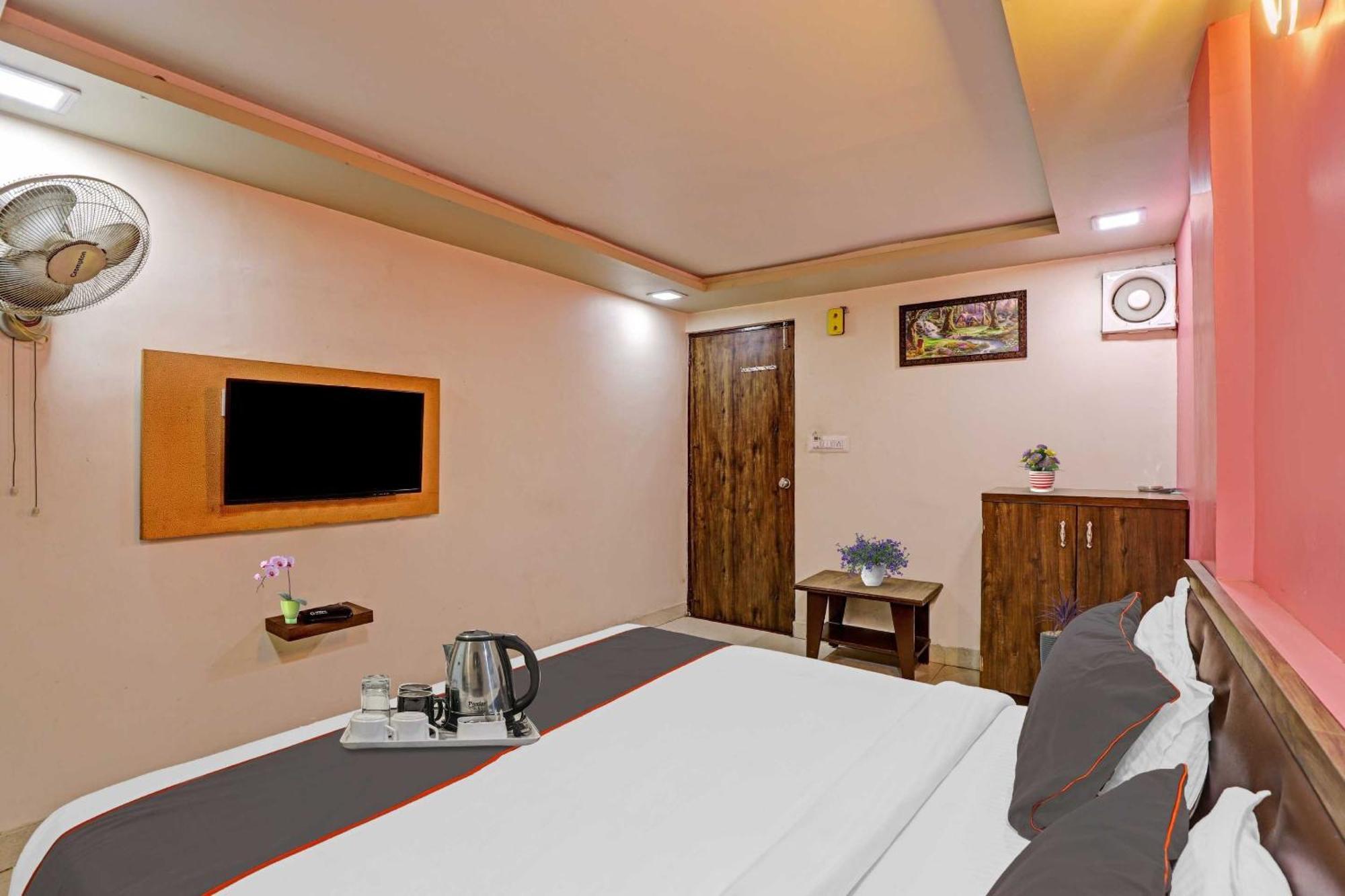 Hotel O Royal Αχμπανταμπάντ Εξωτερικό φωτογραφία